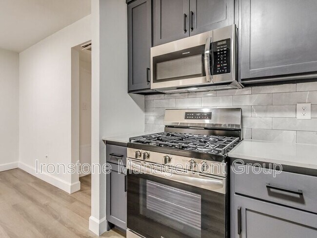 Foto del edificio - 4517 E 31st St