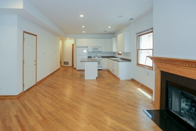Foto del edificio - 2722 N Wayne Ave