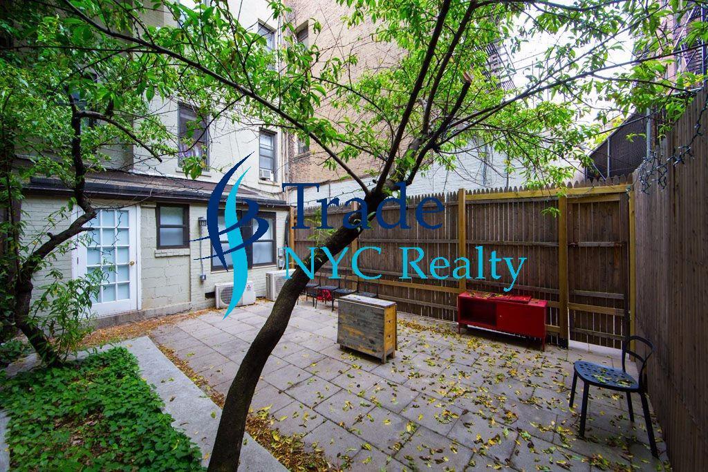 Primary Photo - 213 W 14th St