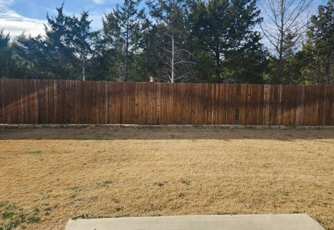 Building Photo - Backs to Wooded Area • Split Bedrooms • Modern & All-Electric