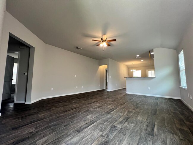 Building Photo - 3412 Couch Dr