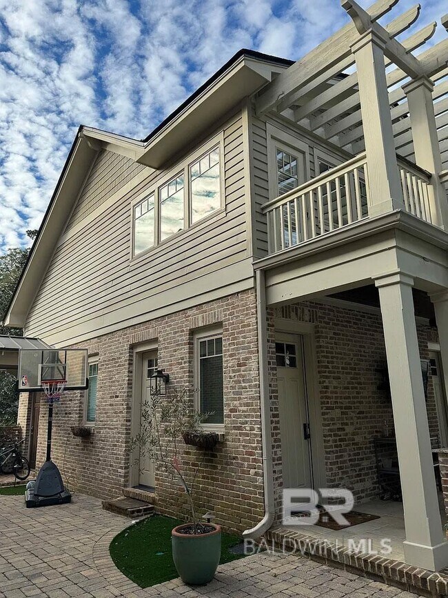 Foto del edificio - 111 Magnolia Ave