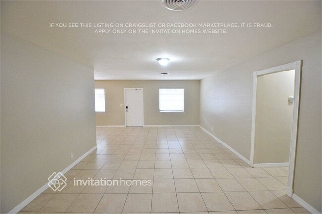 Building Photo - 458 NE 38th St