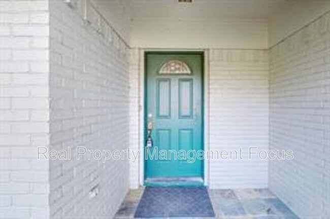 Building Photo - 14724 Overview Dr