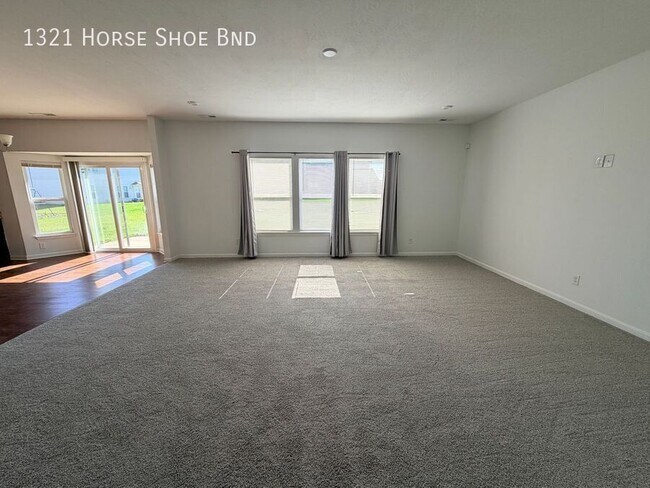 Foto del edificio - 1321 Horse Shoe Bnd