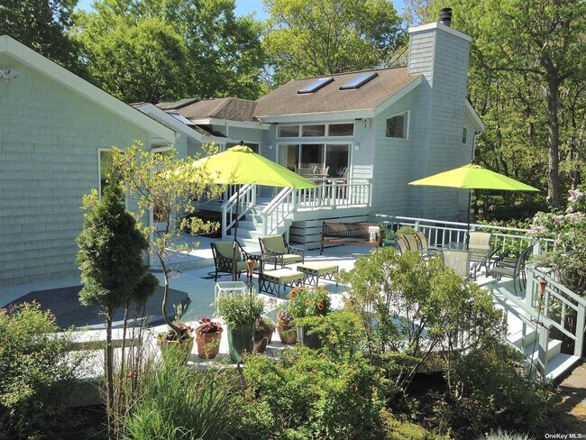 Building Photo - 11 Sunburst Ln