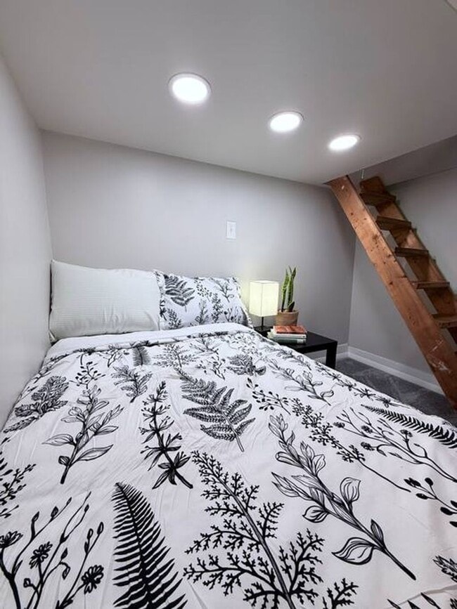 Foto del edificio - Fully Furnished Home close to UNL Campuses