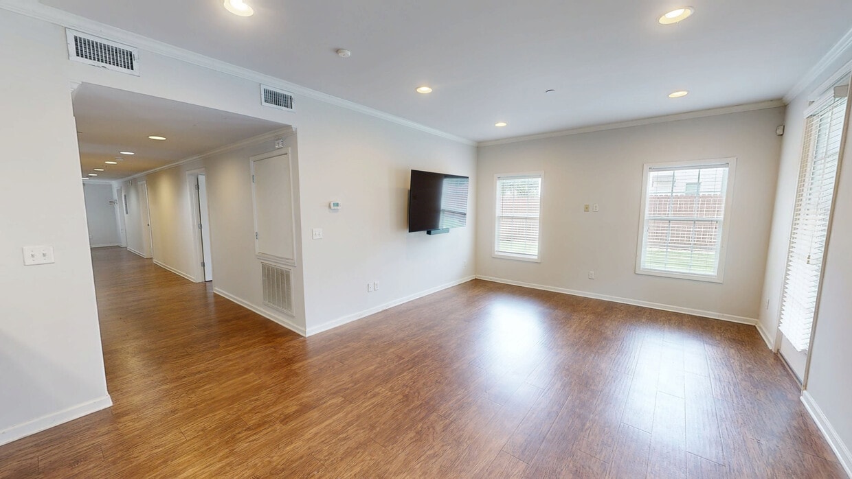 Photo - Old Row at Cloverdale Apartments