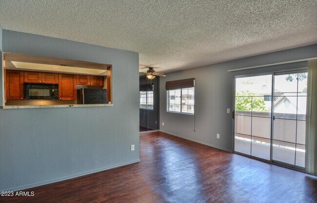 Building Photo - 616 Hardy Dr