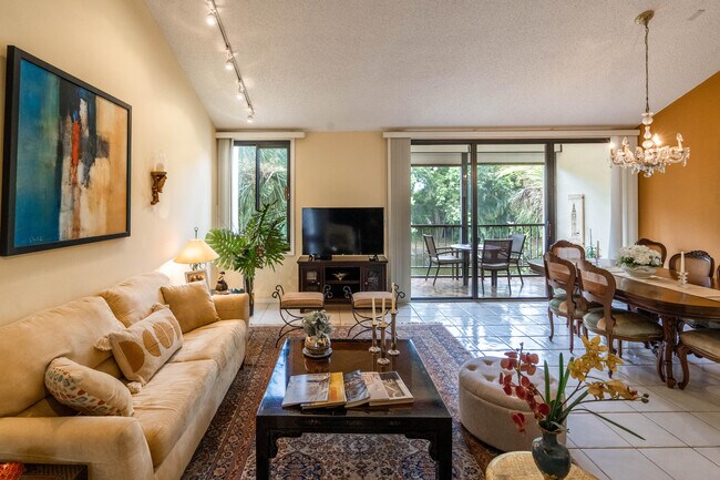 Foto del edificio - 3706 Bridgewood Dr
