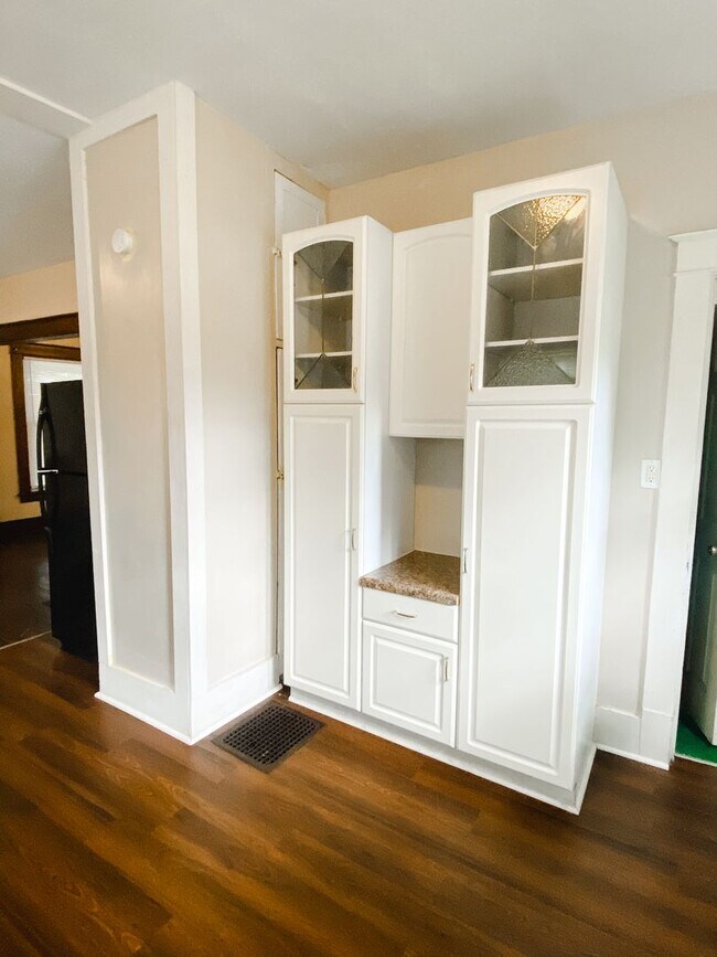 Foto del edificio - 3 Bedroom, 1.5 Bath on Campus
