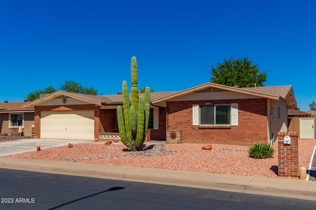 Building Photo - 4630 E Elena Ave