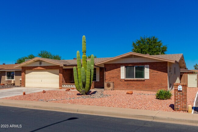 Foto del edificio - 4630 E Elena Ave