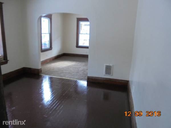 Building Photo - 96 Dayton St