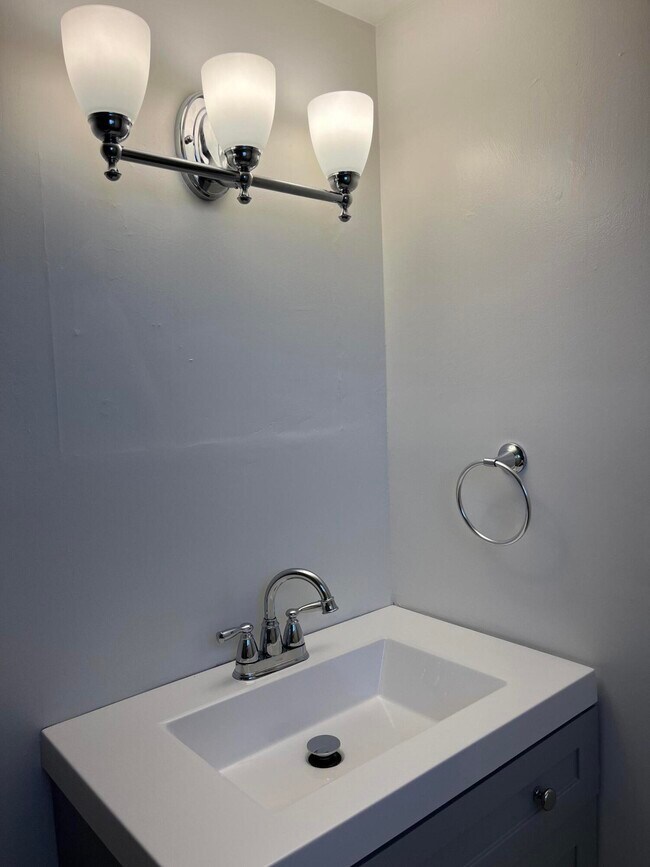 301 W Ocean Ave Unit 5, Lantana, FL 33462 Condo for Rent in Lantana