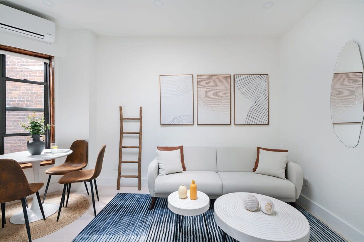 Foto principal - 515 W 48th St