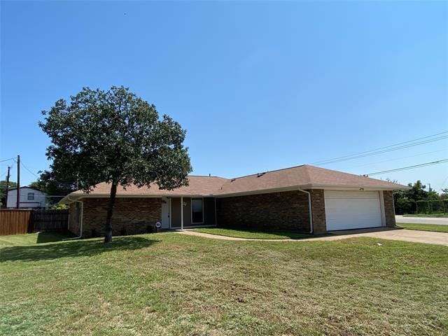 Building Photo - 600 Cactus Ct