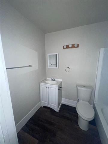 Building Photo - 111 N Nueces St