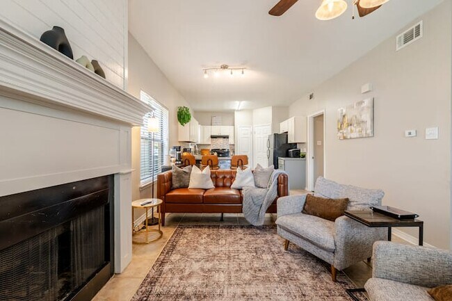 Foto del edificio - 5131 Butter Creek Ln