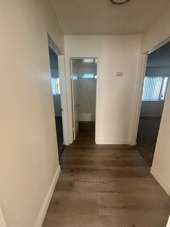 Foto del edificio - 8202 Ashgrove Dr