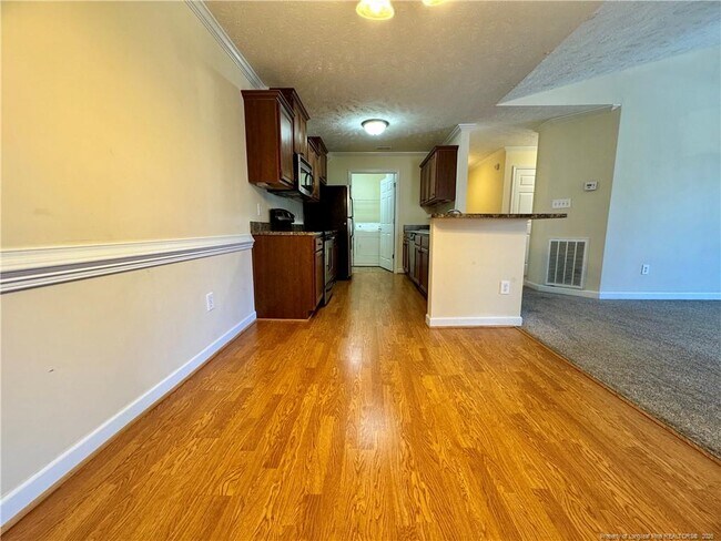 Building Photo - 1750 Renwick Dr