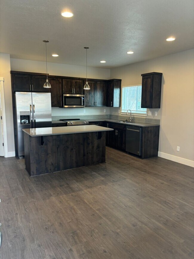 Building Photo - 1 bedroom ADU in SW Redmond