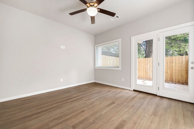 Building Photo - 1336 West Avenue - Unit 114