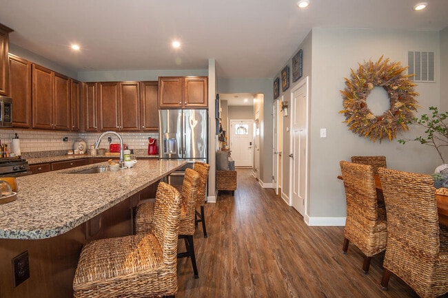 Foto del edificio - 351 Goodwick Dr