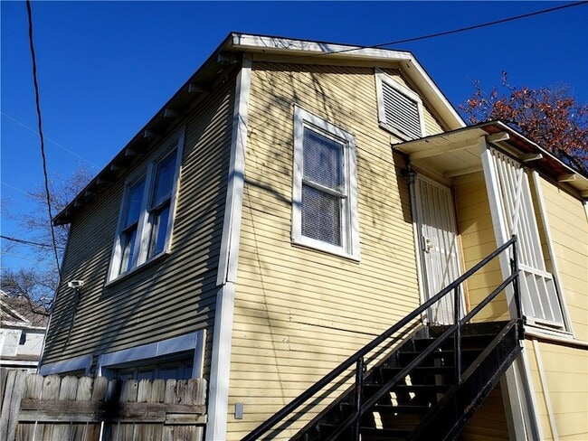 Photo - 402 N Augusta St Apartment