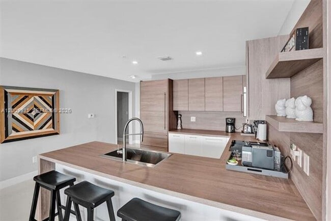 Photo - 400 Sunny Isles Blvd Apartment