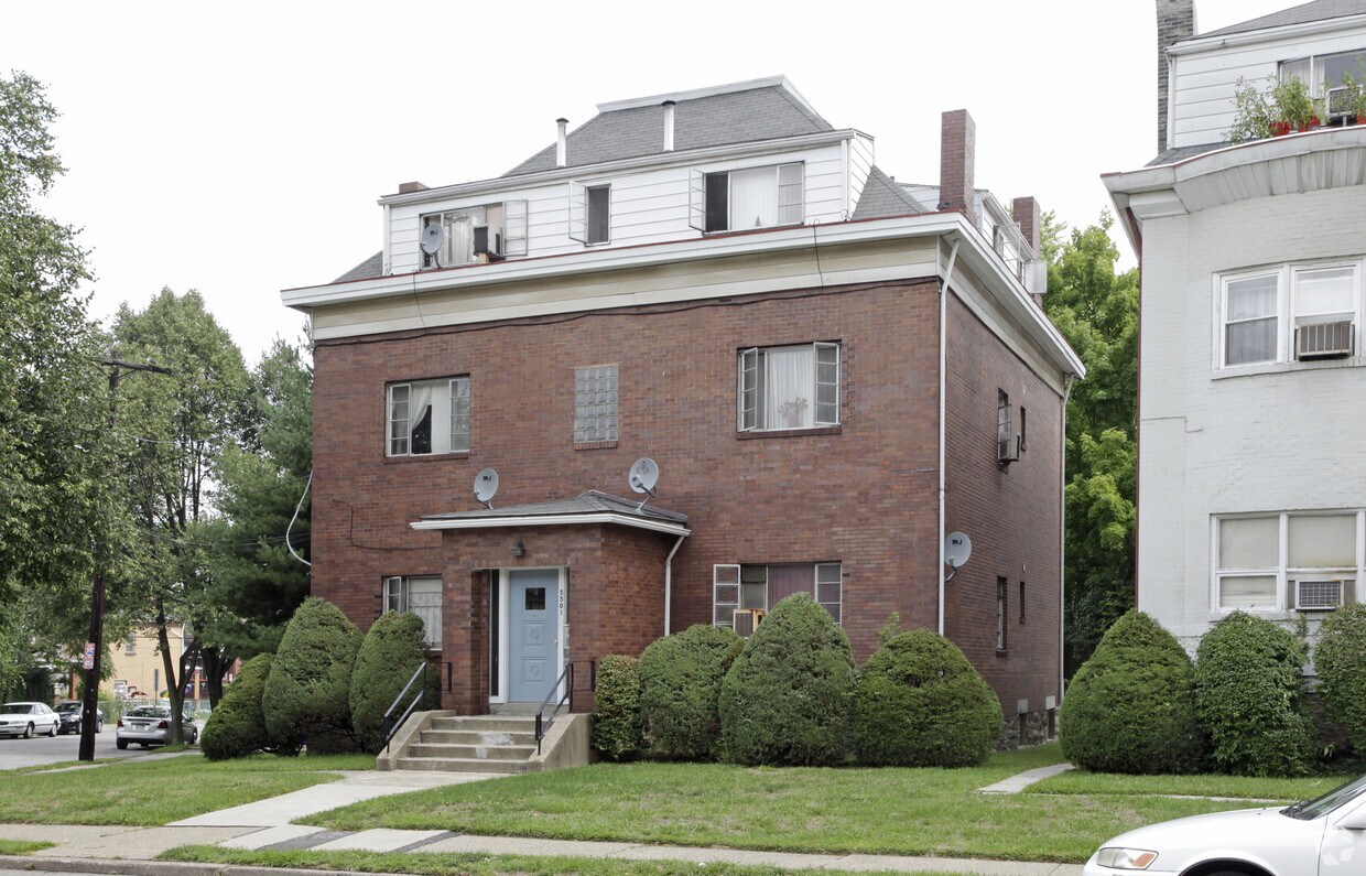 Primary Photo - 5501 Stanton Ave