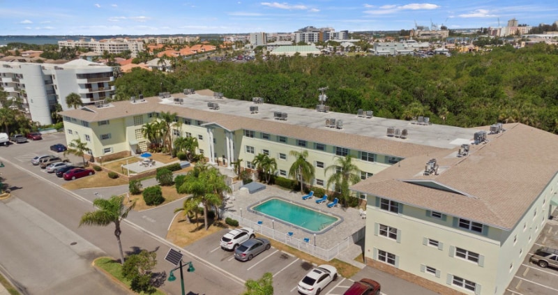 Foto principal - 230 Columbia Dr