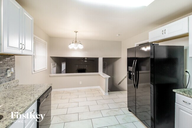 Building Photo - 2158 Oregon Ct