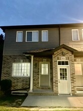 Building Photo - 1180 Countrystone Dr