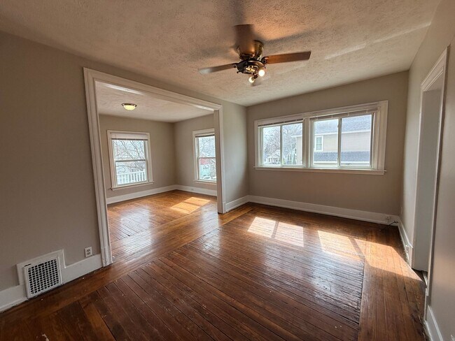 Foto del edificio - 1013 Fremont Ave NW