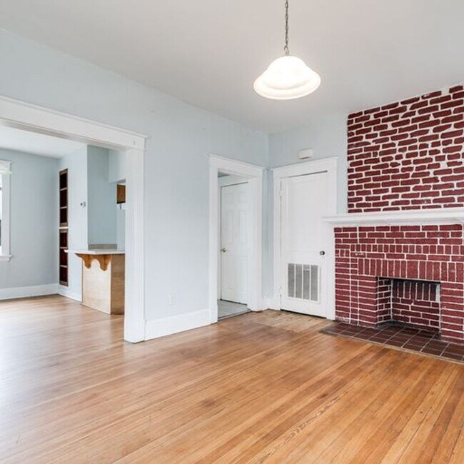 Foto del edificio - 3 Bedroom Home in Highland Park ***Availab...