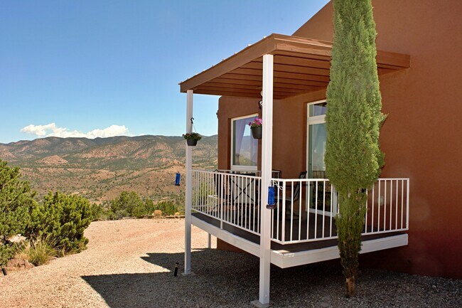 Foto del edificio - 104 Red Rock Rd
