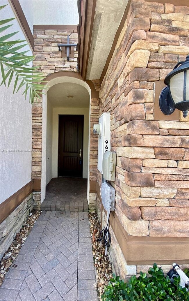 Building Photo - 9604 Town Parc Cir N