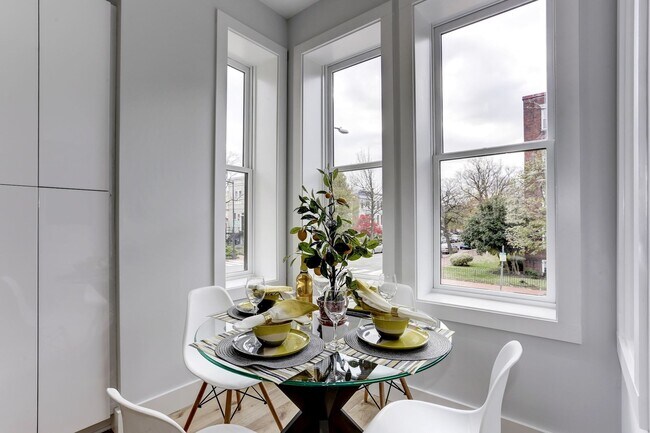 Foto del edificio - 420 D St SE