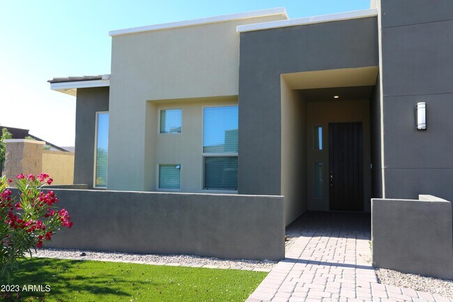 Building Photo - 1201 E Cherrywood Pl