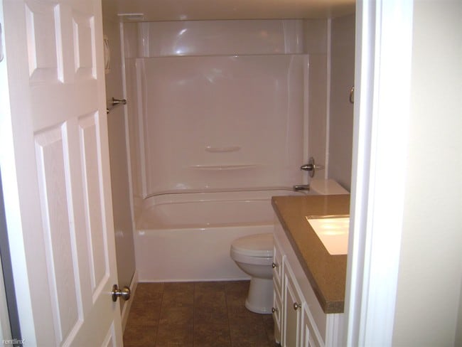 Building Photo - 514 N 12th St