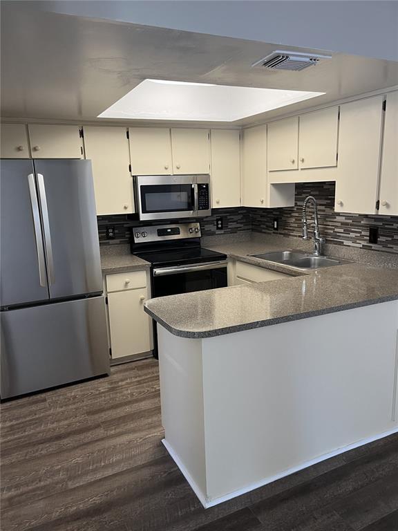 Foto del edificio - 143 Windtree Ln