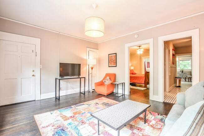 Building Photo - Charming 1 bed/1 bath in Poncey Highlands!