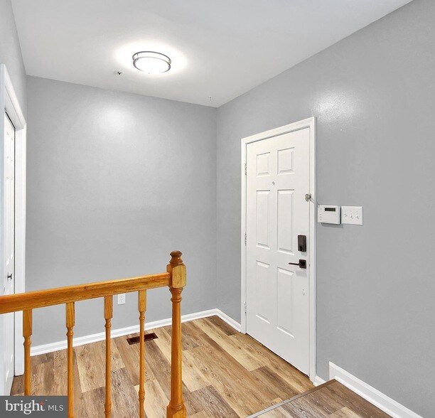 Building Photo - 12120 Apache Tears Cir