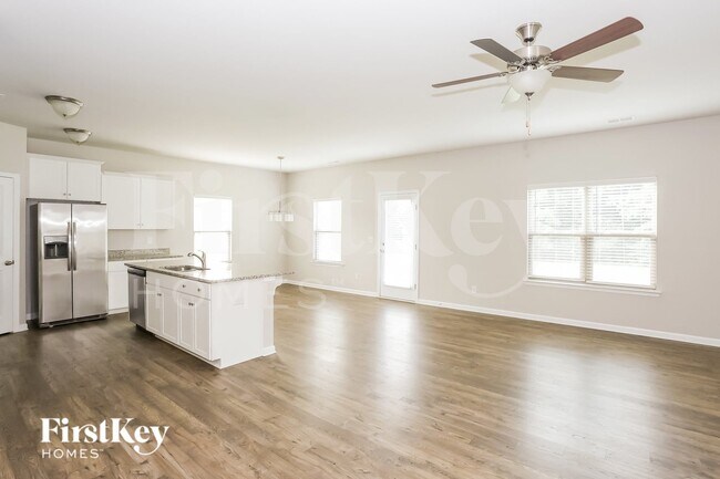 Building Photo - 1703 Rocky River Rd