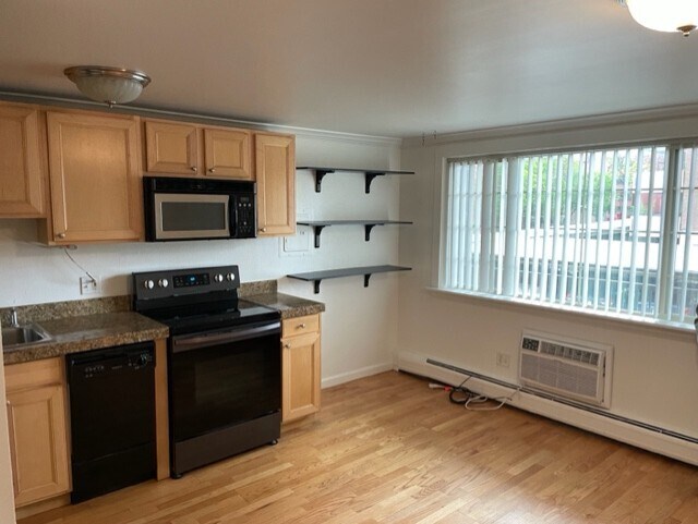 Cocina - 30 N Emerson St