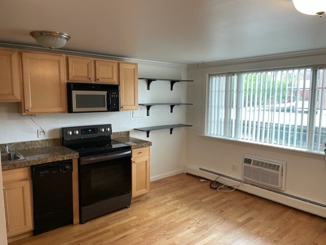 Kitchen - 30 N Emerson St