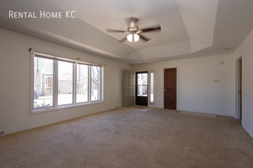Building Photo - Ranch style duplex + big unfinished bsmt #...