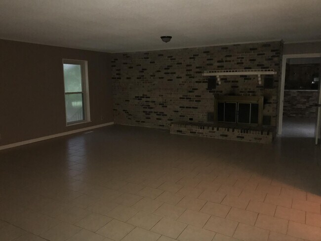 Foto del edificio - 3205 Finch Rd