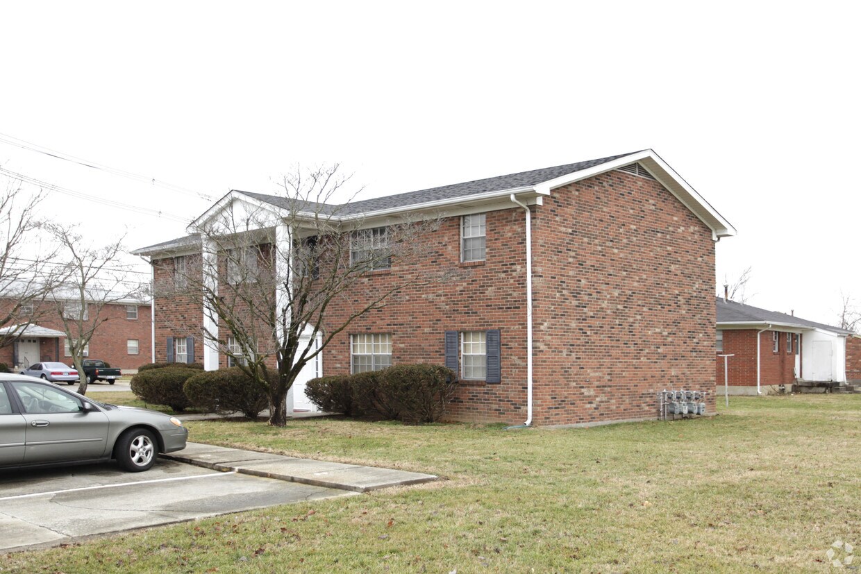 5305 Sennridge Dr, Louisville, KY 40272 Apartments in Louisville, KY